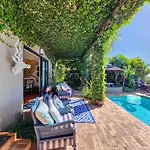 Bluegum Hill Guesthouse & Apartments
